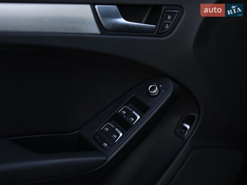 Седан Audi A4 2014 в Києві