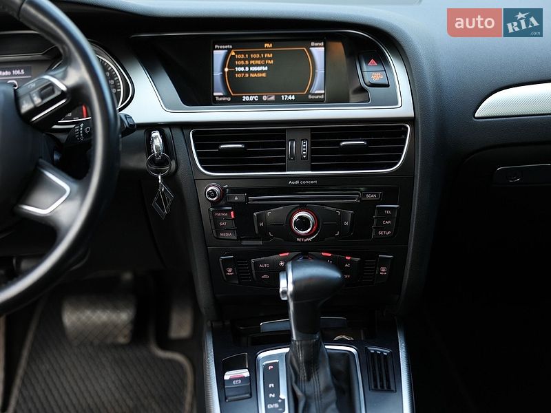 Седан Audi A4 2014 в Києві