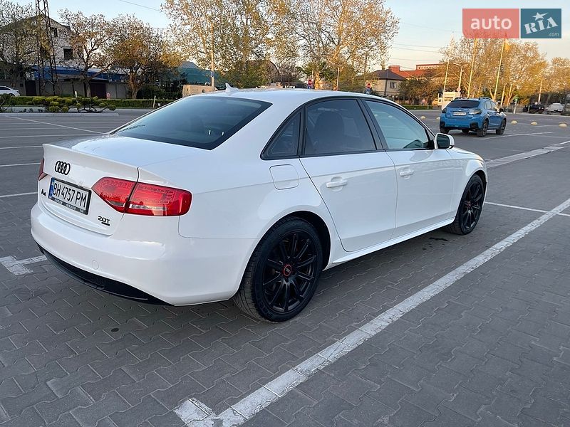 Седан Audi A4 2011 в Одессе