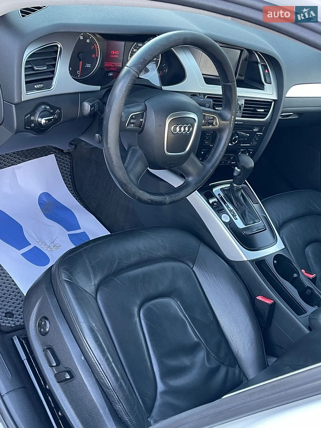 2011 Audi A4 - мініатюра 10