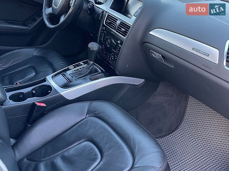 Седан Audi A4 2011 в Одессе