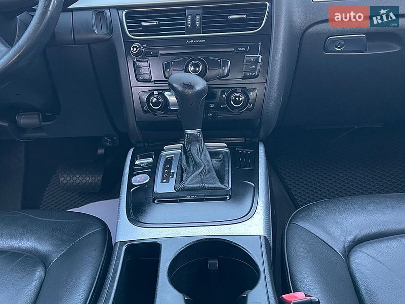 Седан Audi A4 2011 в Одессе