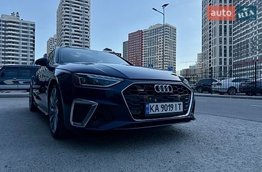 Седан Audi A4 2020 в Киеве