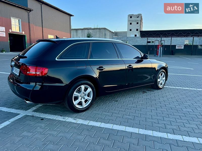 Універсал Audi A4 2011 в Дубні