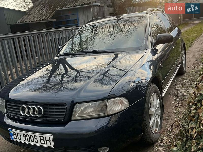 Универсал Audi A4 1996 в Подгайцах