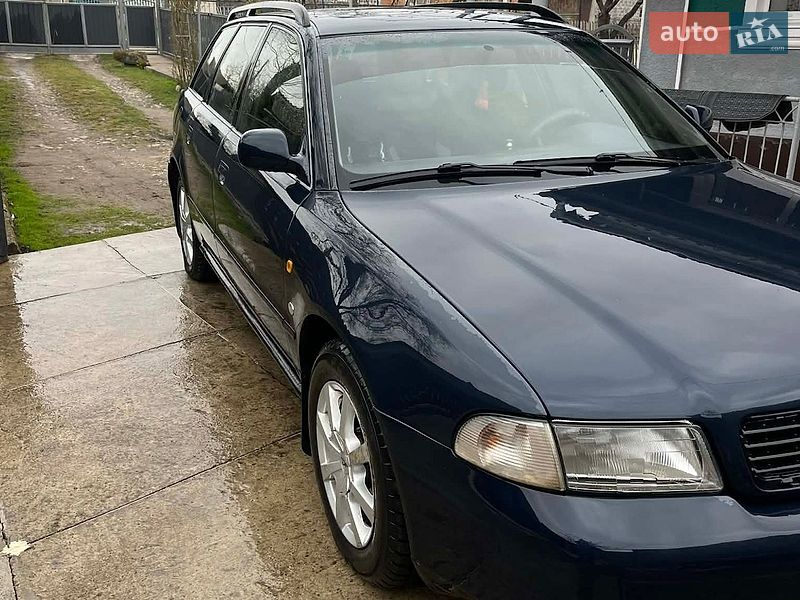 Универсал Audi A4 1996 в Подгайцах