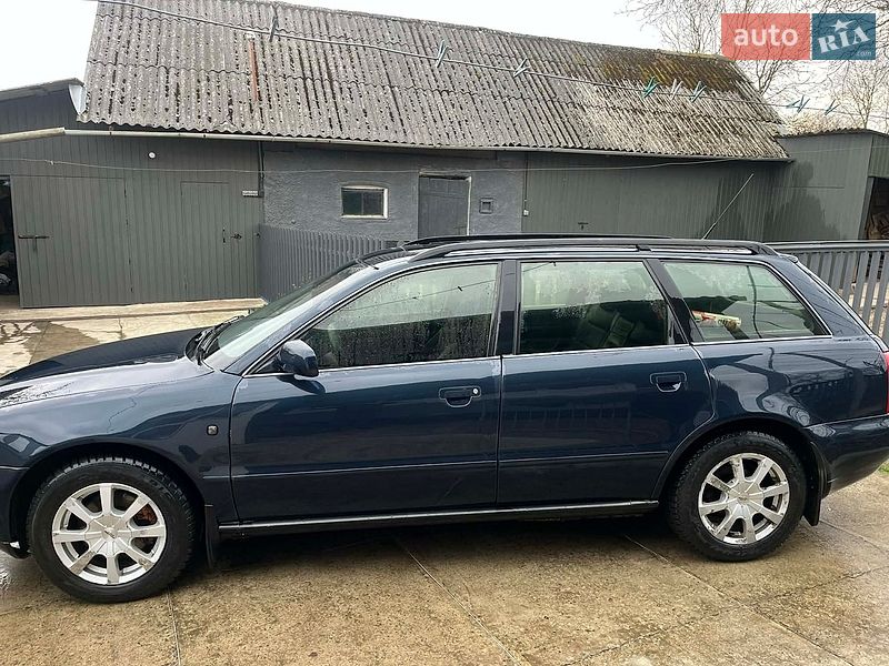 Универсал Audi A4 1996 в Подгайцах