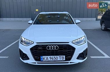 Седан Audi A4 2022 в Киеве