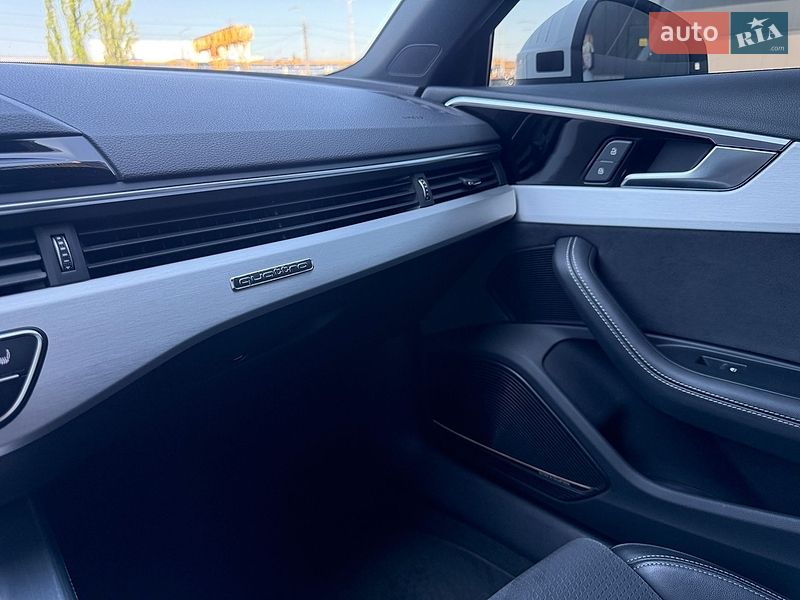 Седан Audi A4 2022 в Киеве