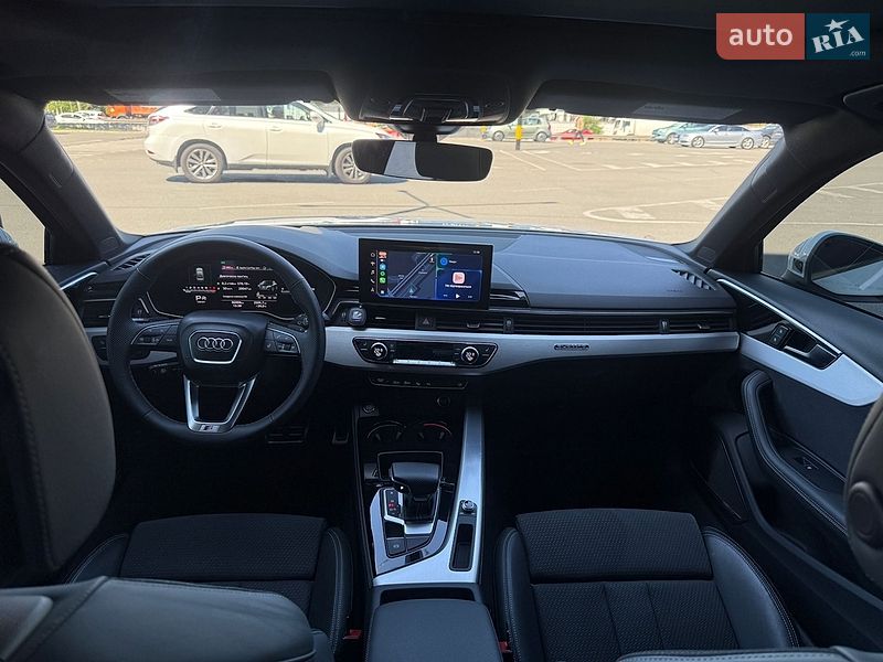 Седан Audi A4 2022 в Киеве