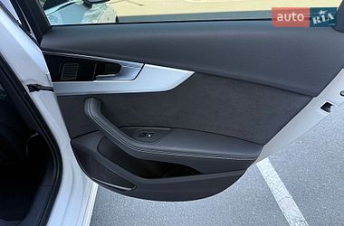 Седан Audi A4 2022 в Киеве