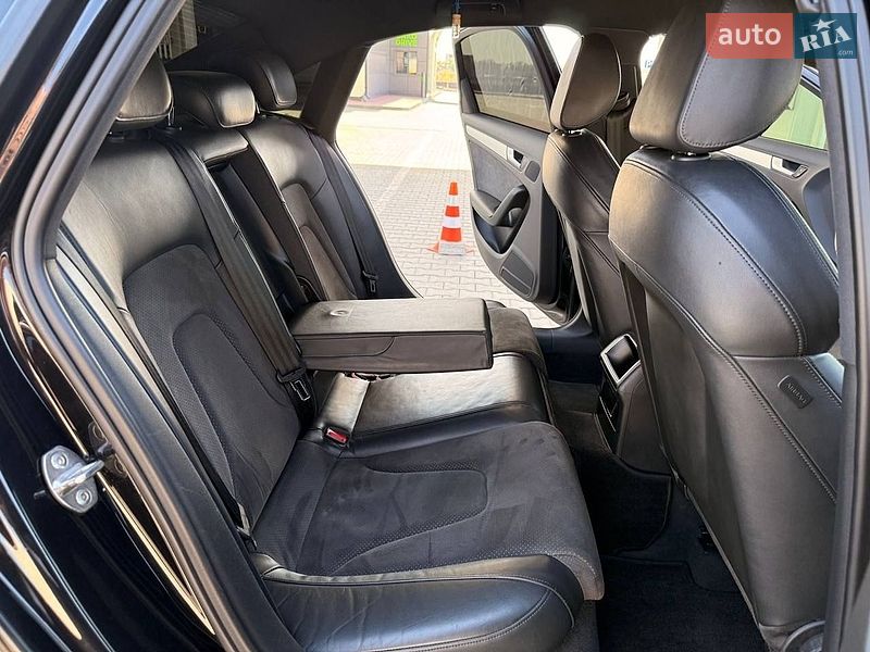 Седан Audi A4 2011 в Киеве