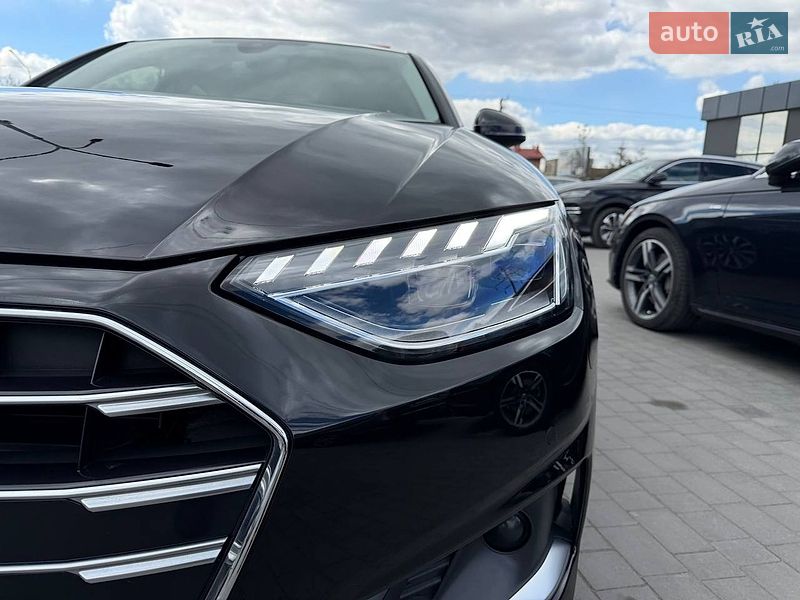 Седан Audi A4 2020 в Львові