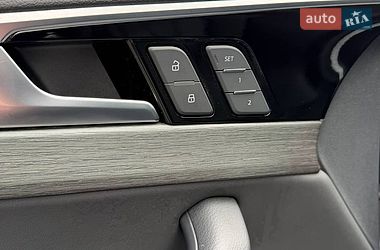Седан Audi A4 2020 в Львові
