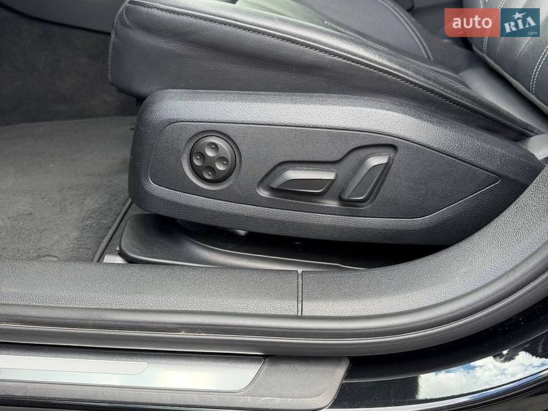 Седан Audi A4 2020 в Львові