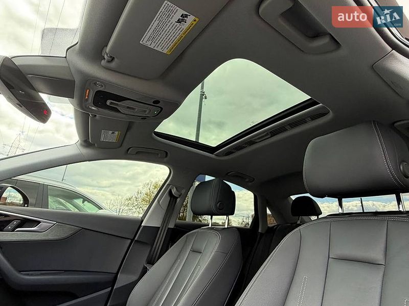 Седан Audi A4 2020 в Львові
