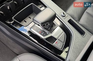 Седан Audi A4 2020 в Львові