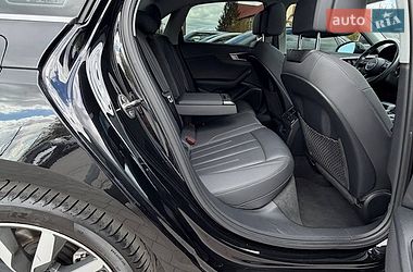 Седан Audi A4 2020 в Львові