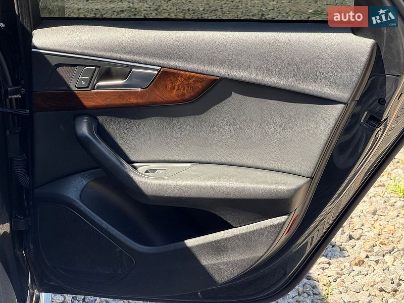 Седан Audi A4 2018 в Виннице