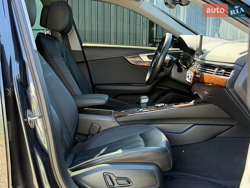 Седан Audi A4 2018 в Виннице