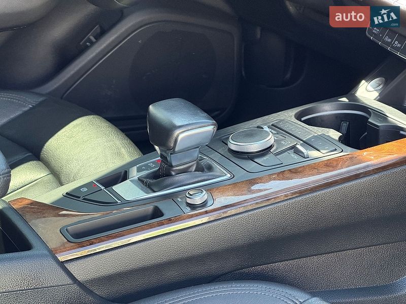 Седан Audi A4 2018 в Виннице