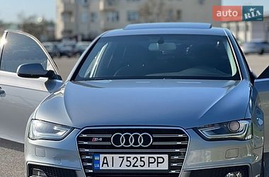 Седан Audi A4 2014 в Киеве