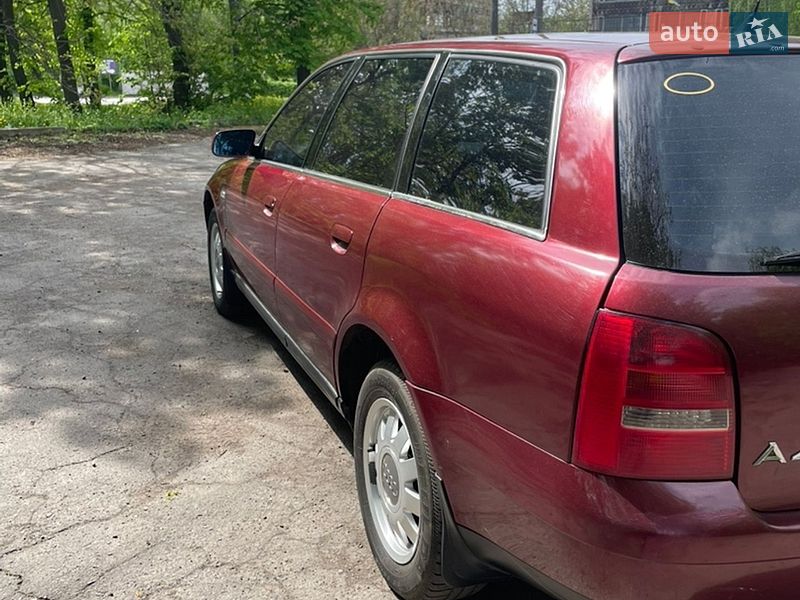 Универсал Audi A4 2000 в Виннице