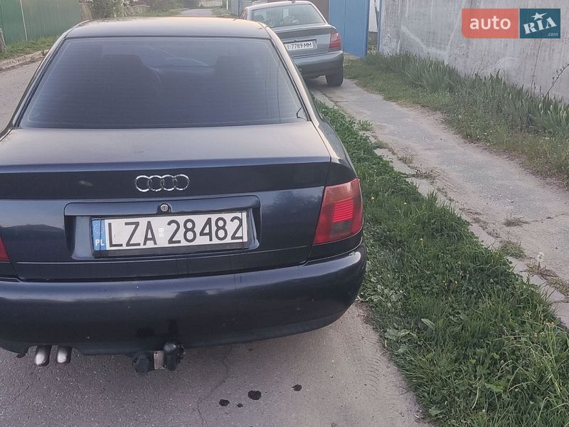 Седан Audi A4 1996 в Новой Басане