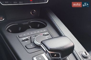 Седан Audi A4 2017 в Чернигове