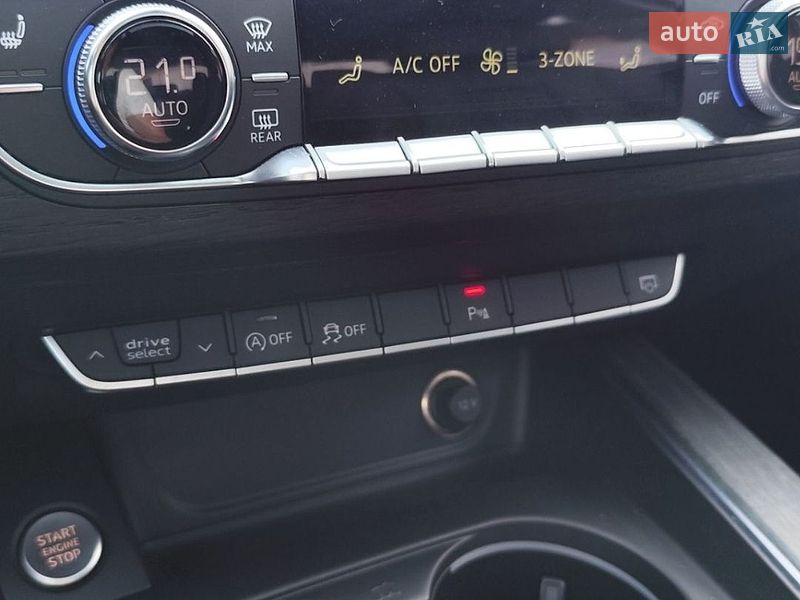 Седан Audi A4 2017 в Чернигове