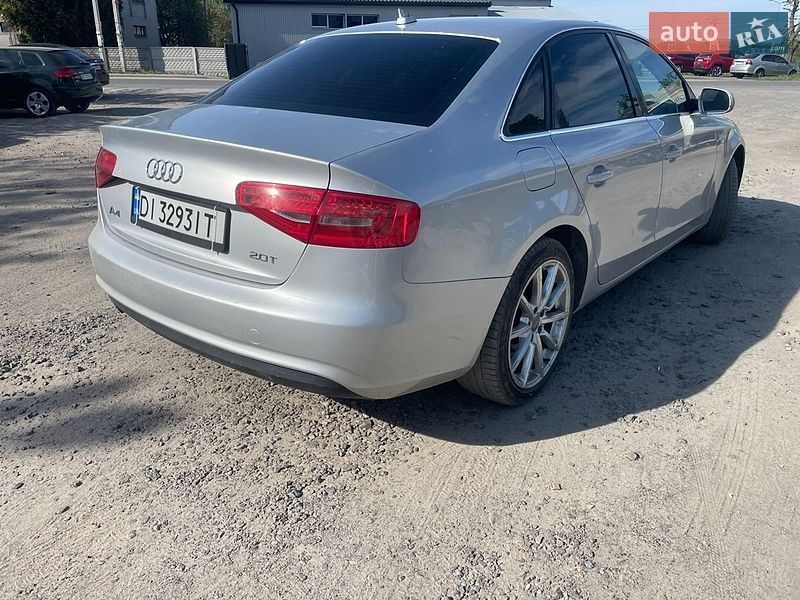 Седан Audi A4 2013 в Львові
