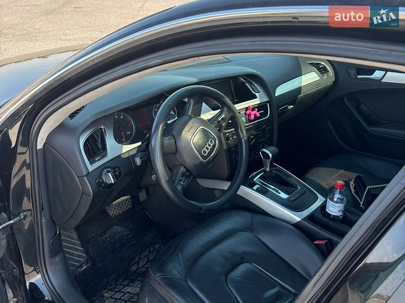 Седан Audi A4 2009 в Днепре