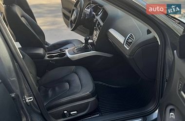 Седан Audi A4 2012 в Львове