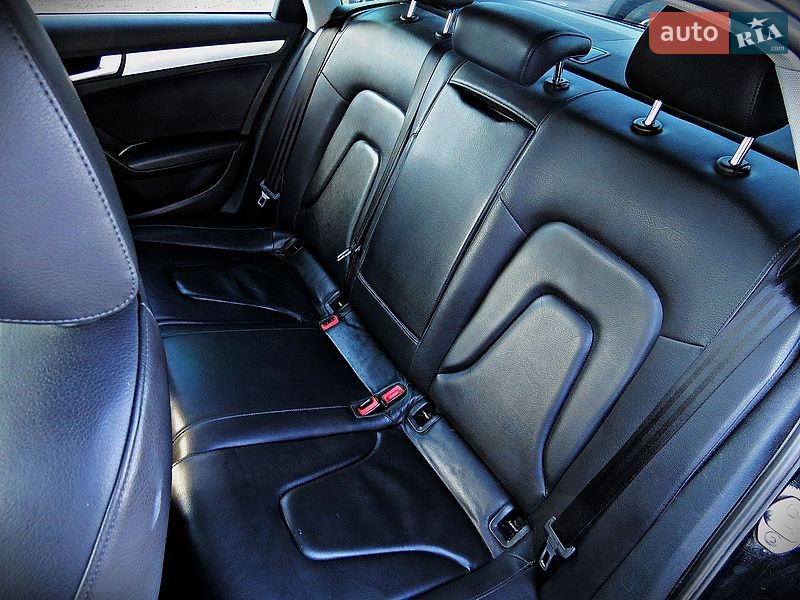 Седан Audi A4 2013 в Черкасах