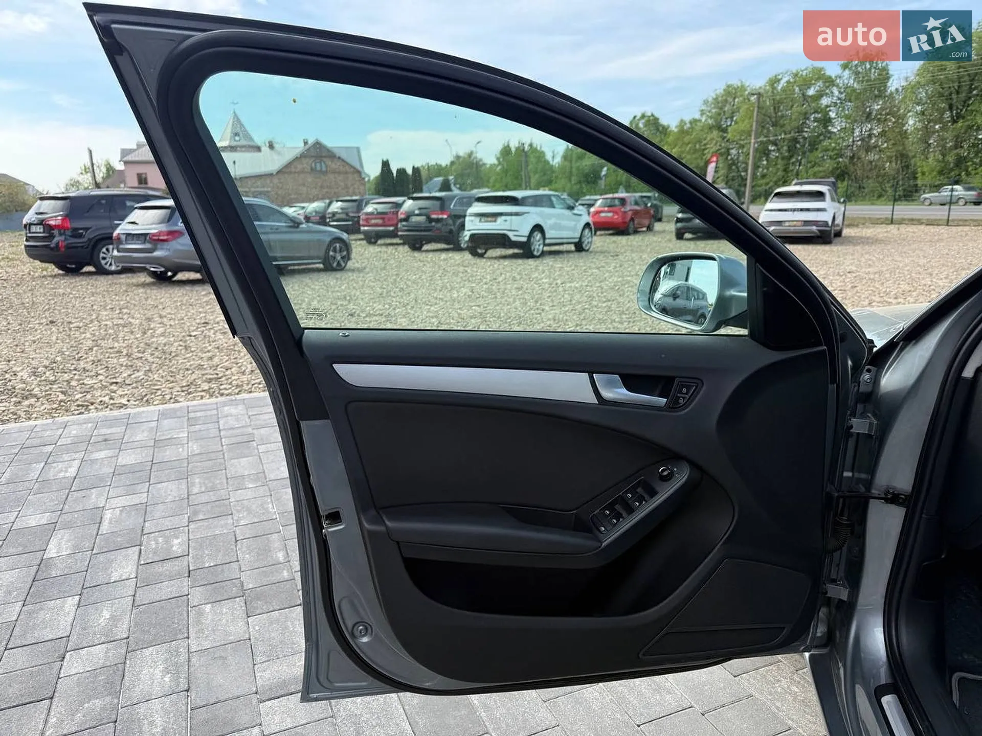 2010 Audi A4 - мініатюра 12