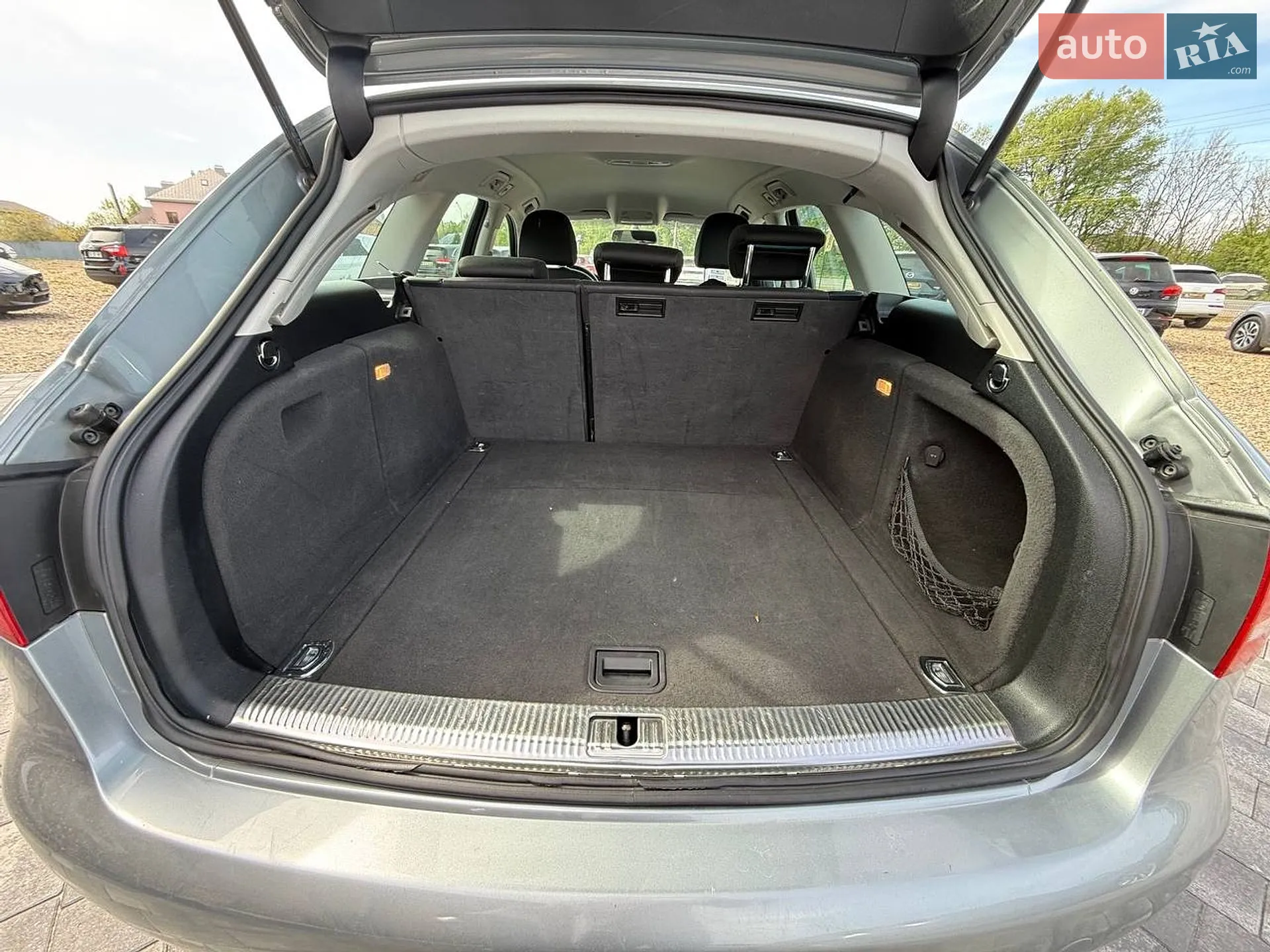 2010 Audi A4 - мініатюра 24