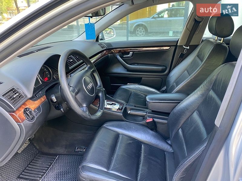 Універсал Audi A4 2002 в Рівному