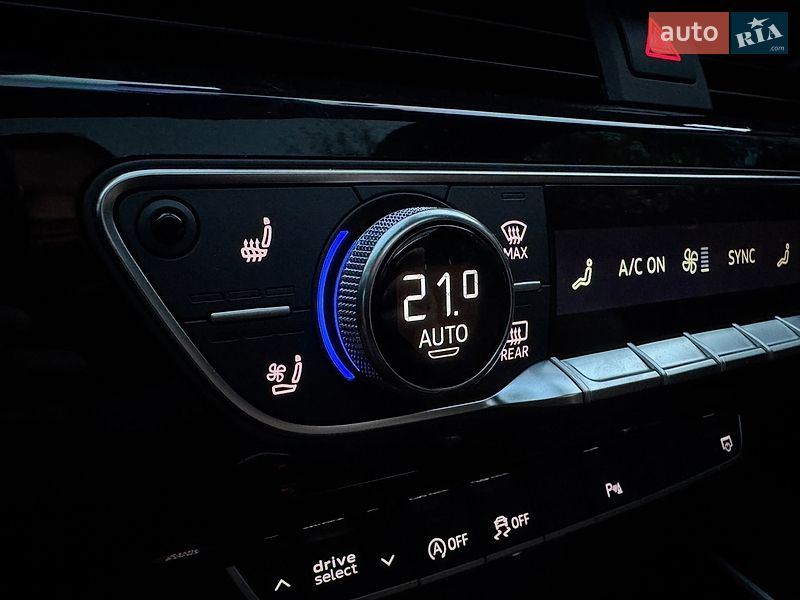 Седан Audi A4 2020 в Львове