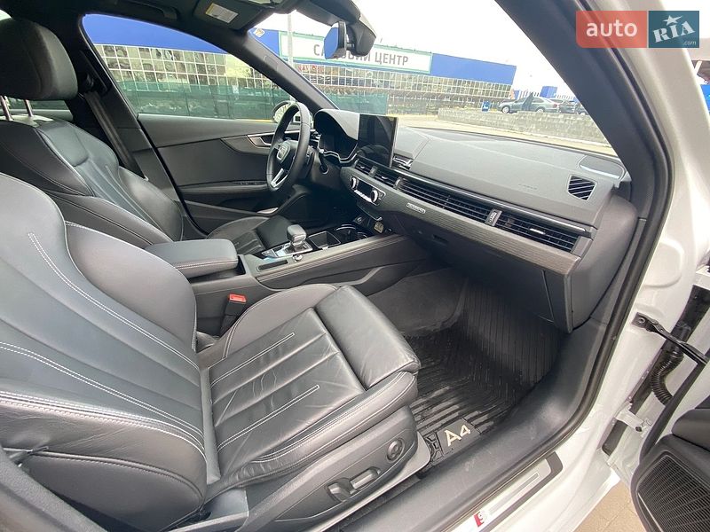 Седан Audi A4 2023 в Сумах