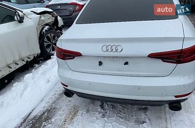 Седан Audi A4 2017 в Львове
