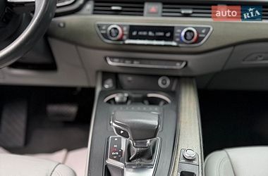 Седан Audi A4 2018 в Дубні