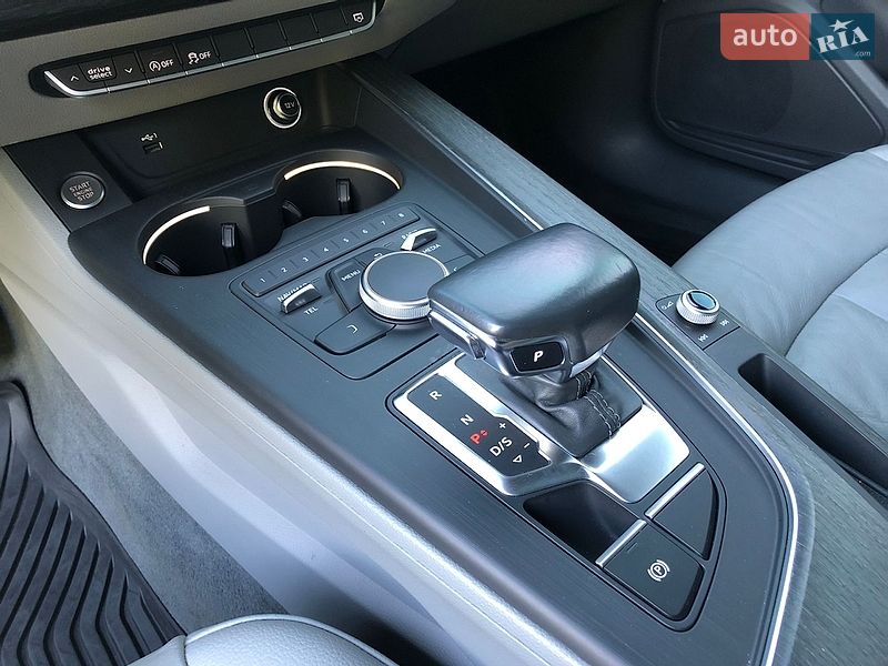 Седан Audi A4 2018 в Ирпене
