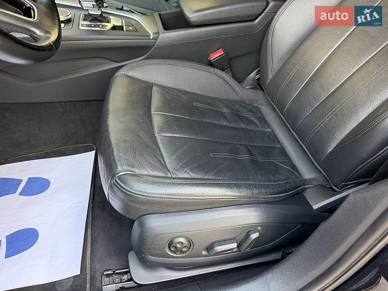 Седан Audi A4 2018 в Стрые