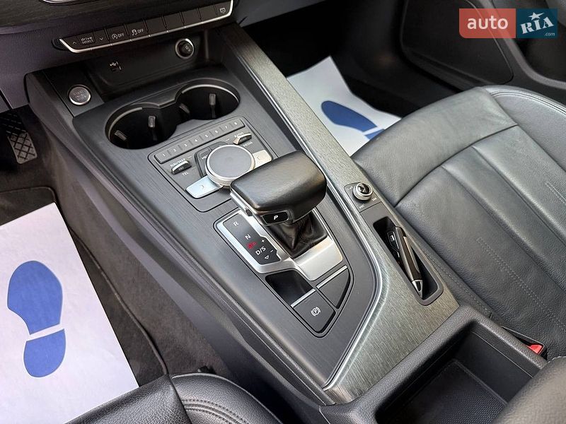 Седан Audi A4 2018 в Стрые