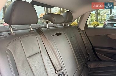 Седан Audi A4 2018 в Стрые