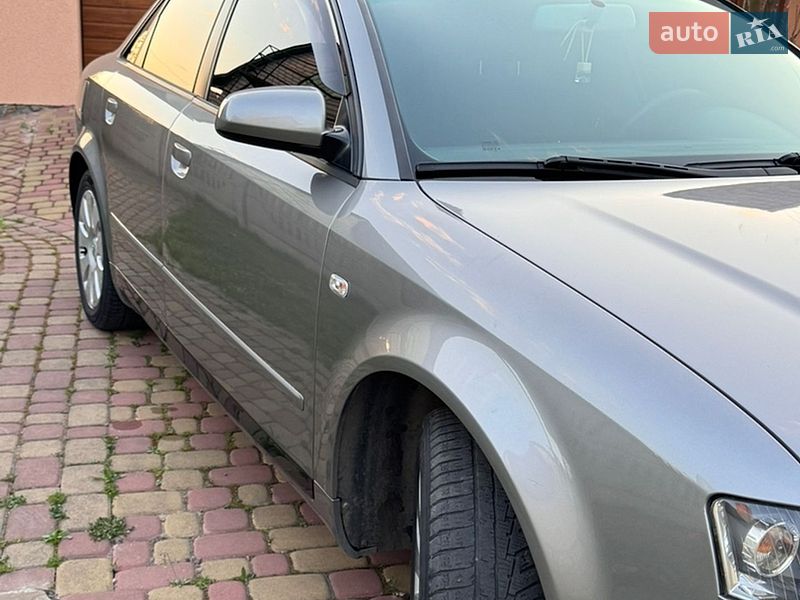 Седан Audi A4 2004 в Калиновке