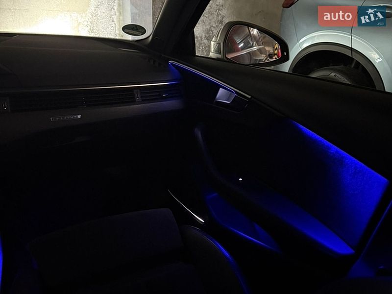 Универсал Audi A4 2016 в Киеве