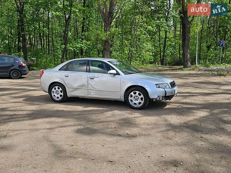 Седан Audi A4 2004 в Києві