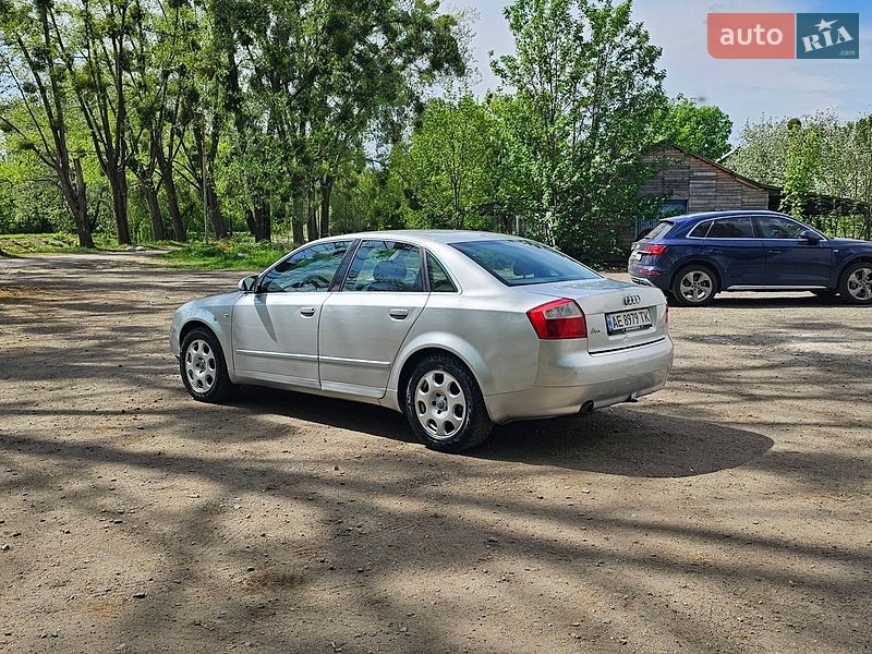 Седан Audi A4 2004 в Києві