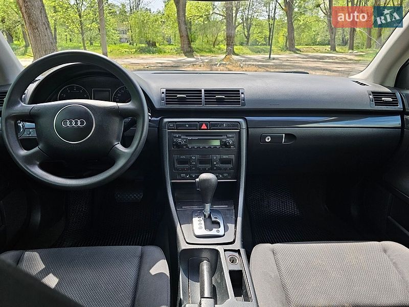Седан Audi A4 2004 в Києві